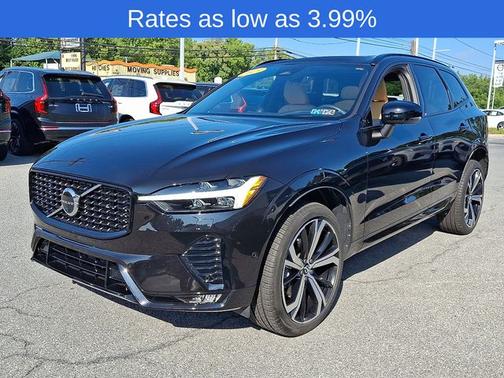 2023 Volvo XC60 B6 Ultimate Dark Theme