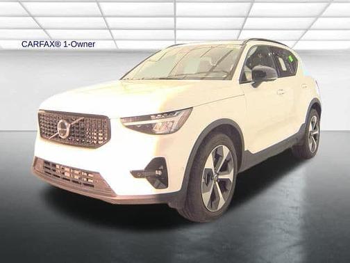 2025 Volvo XC40 Plus