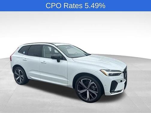 Crystal White 2023 Volvo XC60 B5 Ultimate Dark Theme