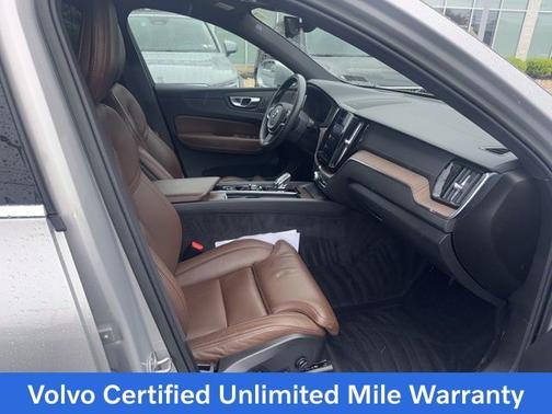 2022 Volvo XC60 B6 Inscription
