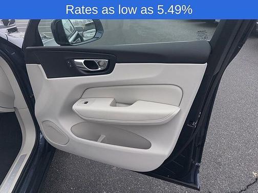 2023 Volvo XC60 Core