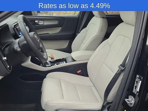 2024 Volvo XC40 Plus