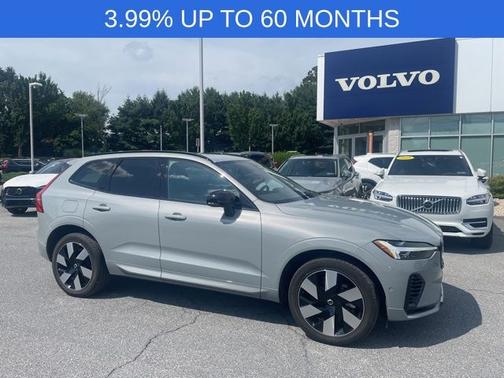 2024 Volvo XC60 Recharge Plug-In Hybrid T8 Plus Dark Theme