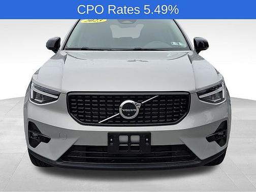 Silver Dawn 2023 Volvo XC40 Plus