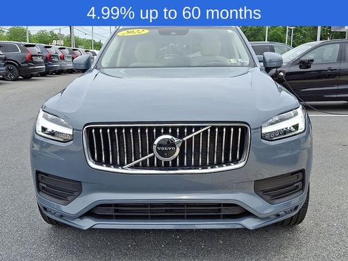 2022 Volvo XC90 T6 Momentum