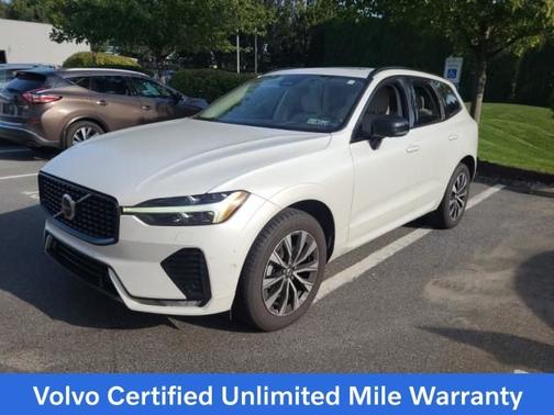 2023 Volvo XC60 B5 Plus Dark Theme
