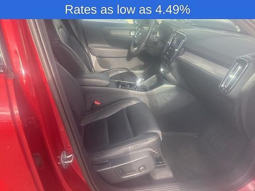 2023 Volvo XC40 Plus