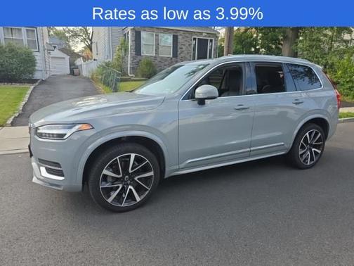 2024 Volvo XC90 B6 Plus Bright Theme 6-Seater