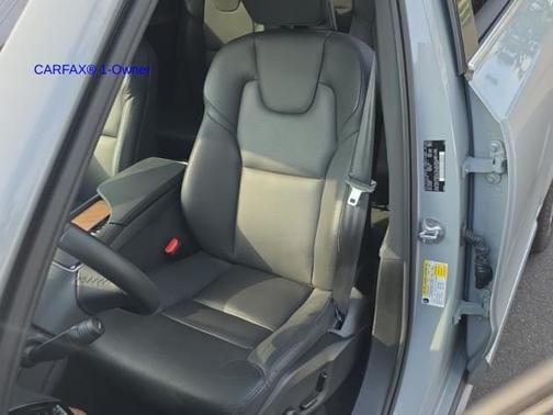 2024 Volvo XC90 B6 Plus Bright Theme 6-Seater
