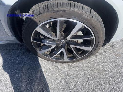 2024 Volvo XC90 B6 Plus Bright Theme 6-Seater