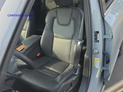 2024 Volvo XC90 B6 Plus Bright Theme 6-Seater