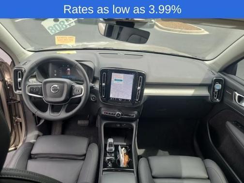 2024 Volvo XC40 B5 Plus Bright Theme