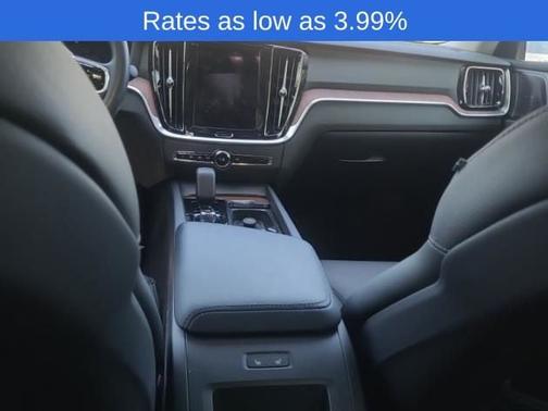 2023 Volvo S60 B5 Plus Dark Theme