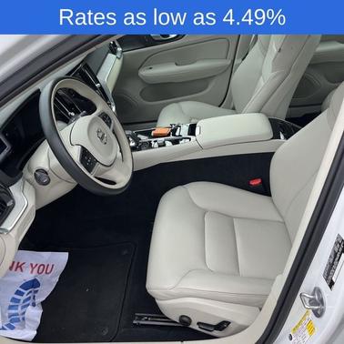 2024 Volvo S60 Recharge Plug-In Hybrid T8 Plus Dark Theme