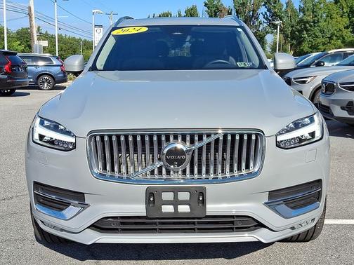 2024 Volvo XC90 B6 Plus Bright Theme 6-Seater