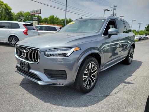2020 Volvo XC90 T6 AWD Momentum 7 Passenger