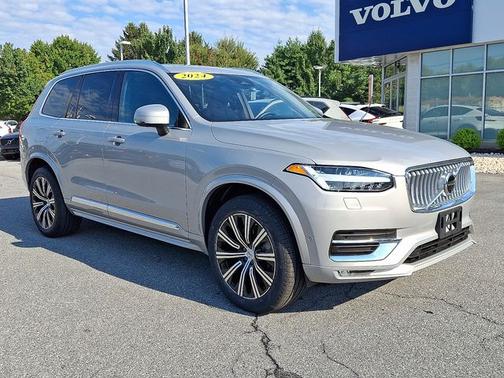 2024 Volvo XC90 B6 Plus Bright Theme