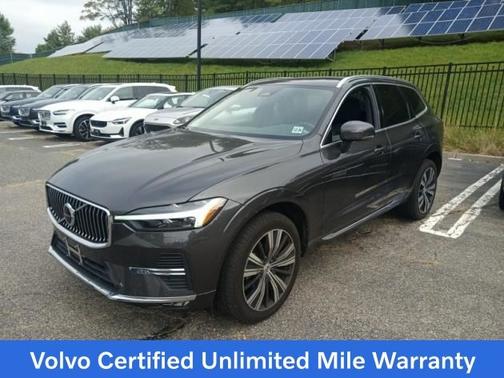 2022 Volvo XC60 B5 Inscription