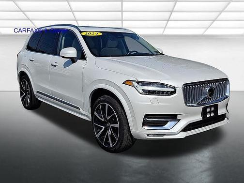 Crystal White 2024 Volvo XC90 Plus