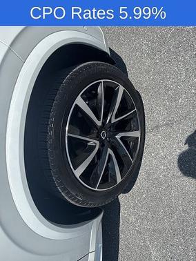 Crystal White 2024 Volvo XC90 Plus