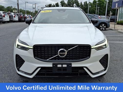 2023 Volvo XC60 B5 Plus Dark Theme
