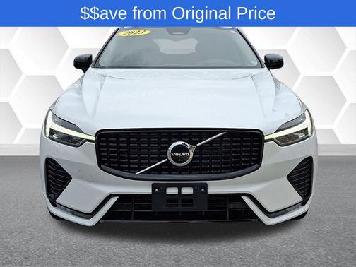 2023 Volvo XC60 B5 Plus Dark Theme