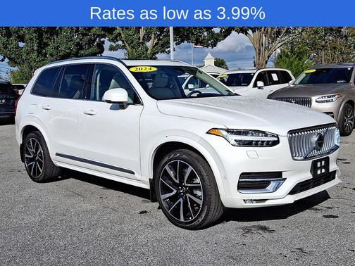 2024 Volvo XC90 B6 Plus Bright Theme
