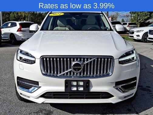 2024 Volvo XC90 B6 Plus Bright Theme