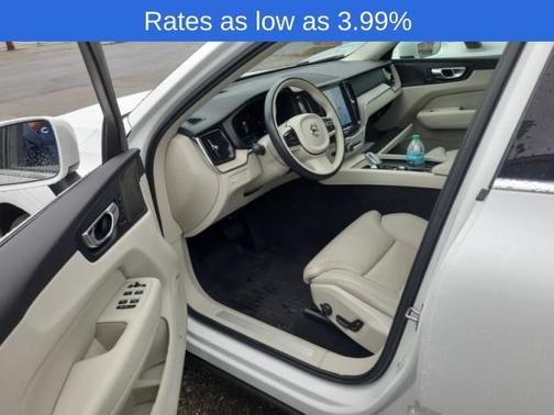 2022 Volvo XC60 B6 Inscription