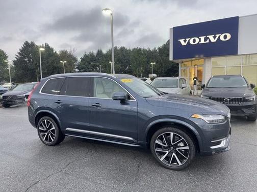 2024 Volvo XC90 B6 Plus Bright Theme