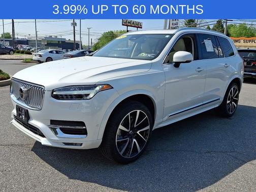 2024 Volvo XC90 B6 Plus Bright Theme