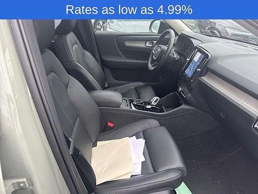 2023 Volvo XC40 Plus