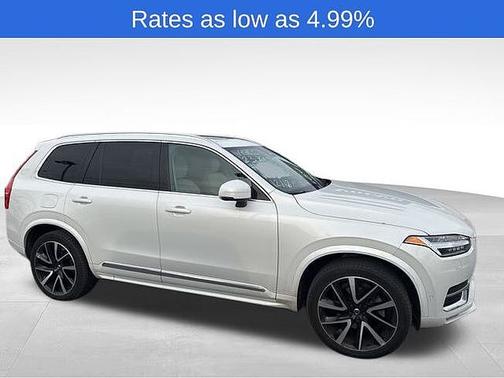 2023 Volvo XC90 Plus