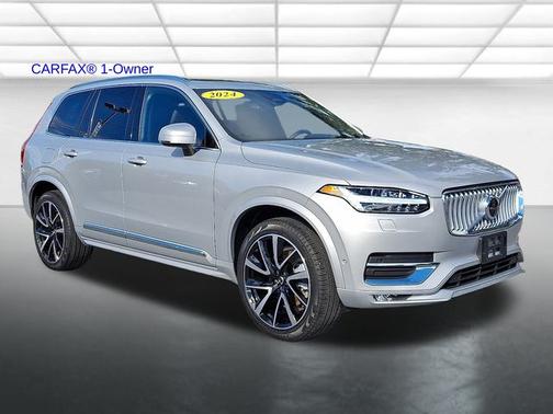 2024 Volvo XC90 B6 Plus Bright Theme