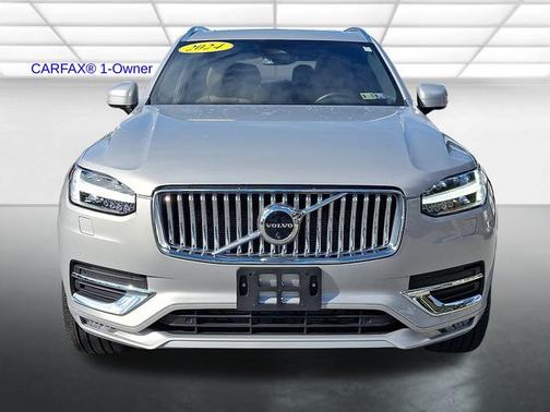 2024 Volvo XC90 B6 Plus Bright Theme