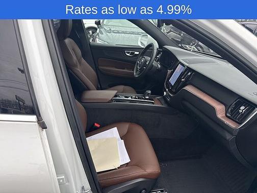 2023 Volvo XC60 Plus