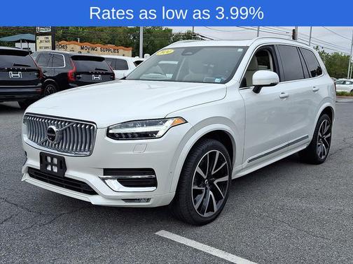 2024 Volvo XC90 B6 Plus Bright Theme
