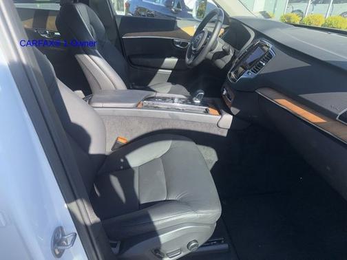 2023 Volvo XC90 B6 Plus 6-Seater