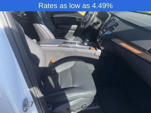 2023 Volvo XC90 B6 Plus 6-Seater