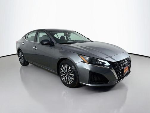 Gun Metallic 2025 Nissan Altima SV FWD