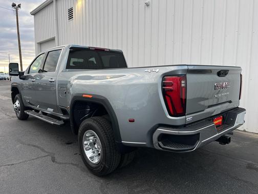 2026 GMC Sierra 3500 SLT
