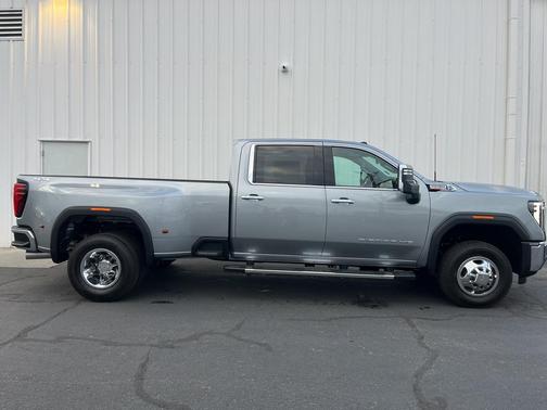 2026 GMC Sierra 3500 SLT