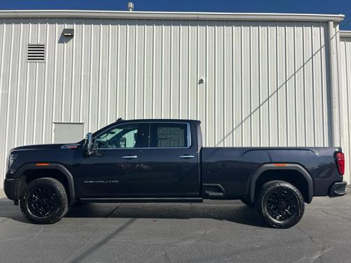 2025 GMC Sierra 3500 Denali