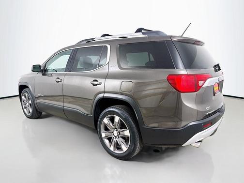Smokey Quartz Metallic 2019 GMC Acadia SLT-2