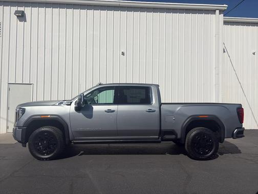 2025 GMC Sierra 3500 Denali