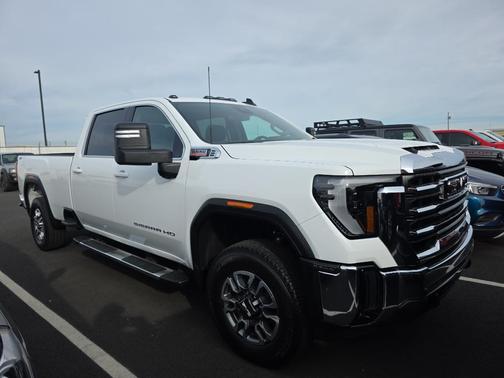 Summit White 2025 GMC Sierra 3500 SLE