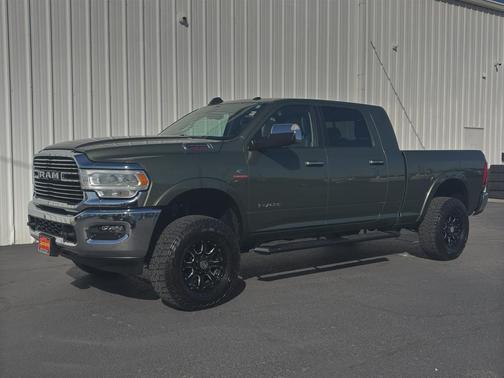 2020 RAM 2500 Laramie Mega Cab 4X4 6'4' Box