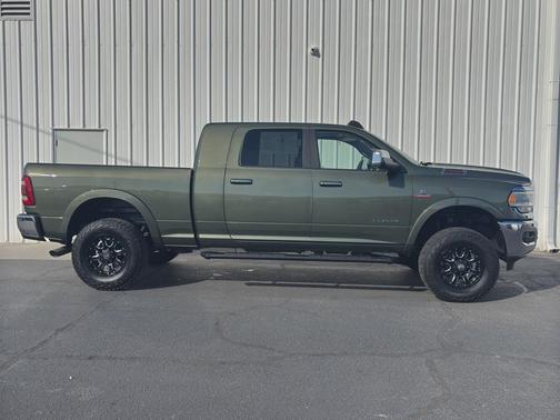 2020 RAM 2500 Laramie Mega Cab 4X4 6'4' Box