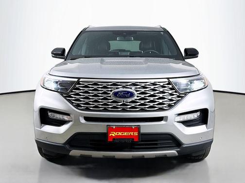 ICONIC SILVER METALLIC 2024 Ford Explorer Platinum