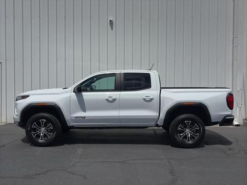 2023 GMC Canyon Base